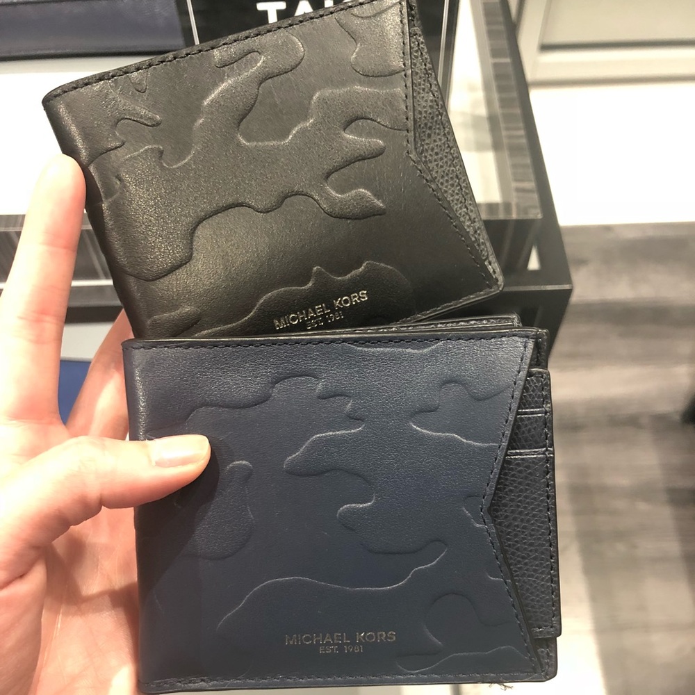 Michael Kors Camden billfold + Card case Wallet